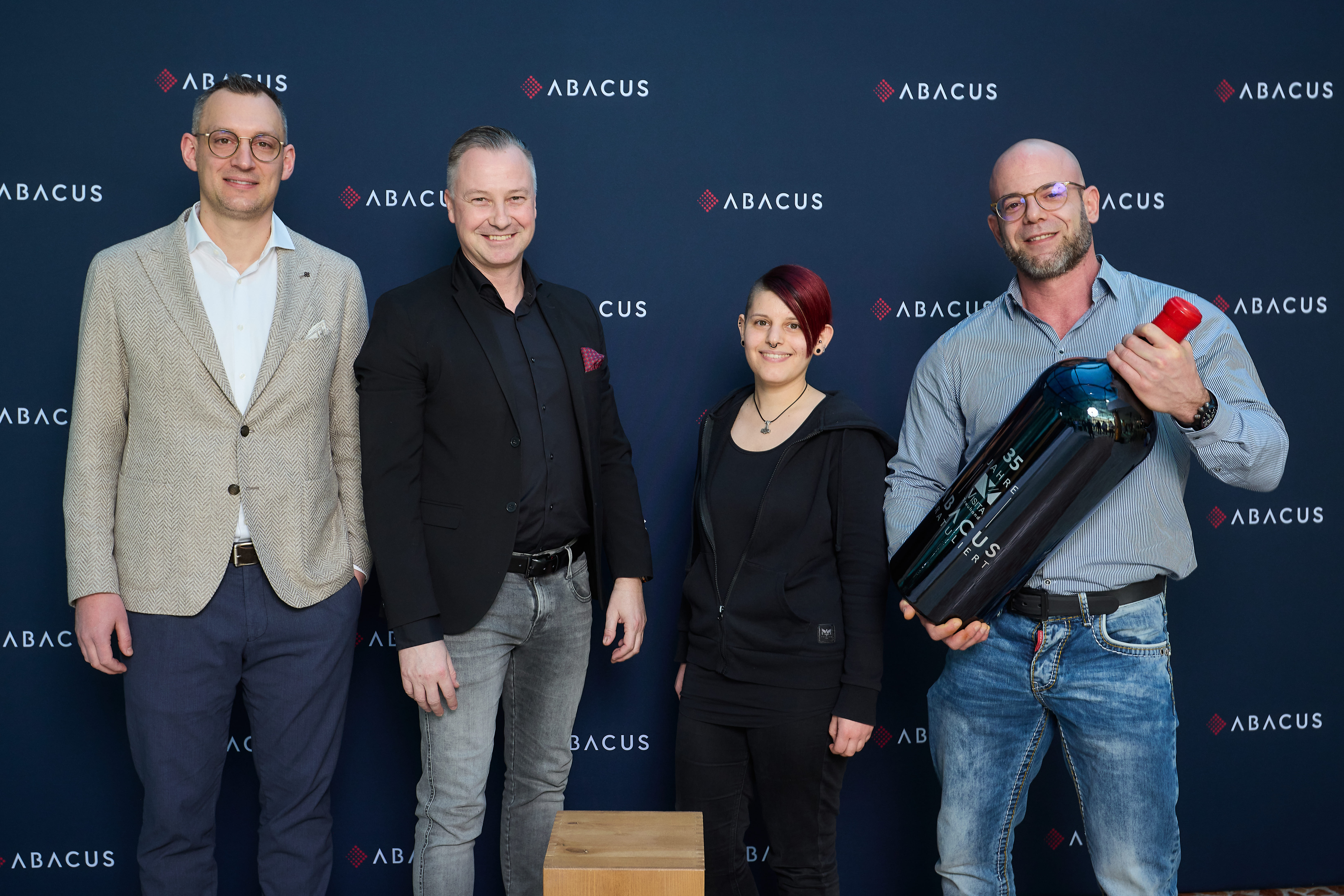 35 Jahre Abacus Vertriebspartner - Visita Treuhand AG - Abacus - Treuhand - Treuhänder in Lenzburg - Buchführung - Administration - Jahresrechnung - Steuern - Beratung - Schweiz