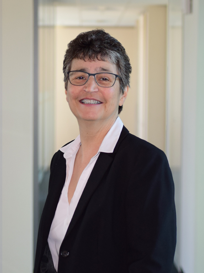 Astrid Fischer - Sachbearbeiterin Treuhand - Visita Treuhand AG - Abacus - Treuhand - Treuhänder in Lenzburg - Buchführung - Administration - Jahresrechnung - Steuern - Beratung - Schweiz