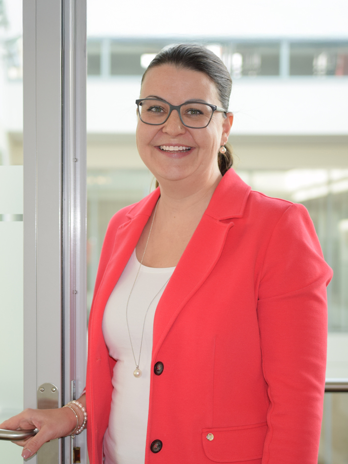 Patrizia Ruf - Direktionsassistentin - Visita Treuhand AG - Abacus - Treuhand - Treuhänder in Lenzburg - Buchführung - Administration - Jahresrechnung - Steuern - Beratung - Schweiz