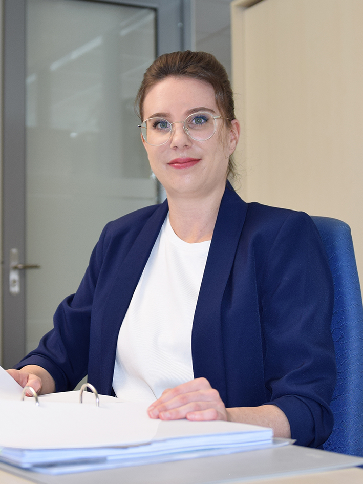 Raffaela Scheller - Mandatsleiterin - Visita Treuhand AG - Abacus - Treuhand - Treuhänder in Lenzburg - Buchführung - Administration - Jahresrechnung - Steuern - Beratung - Schweiz